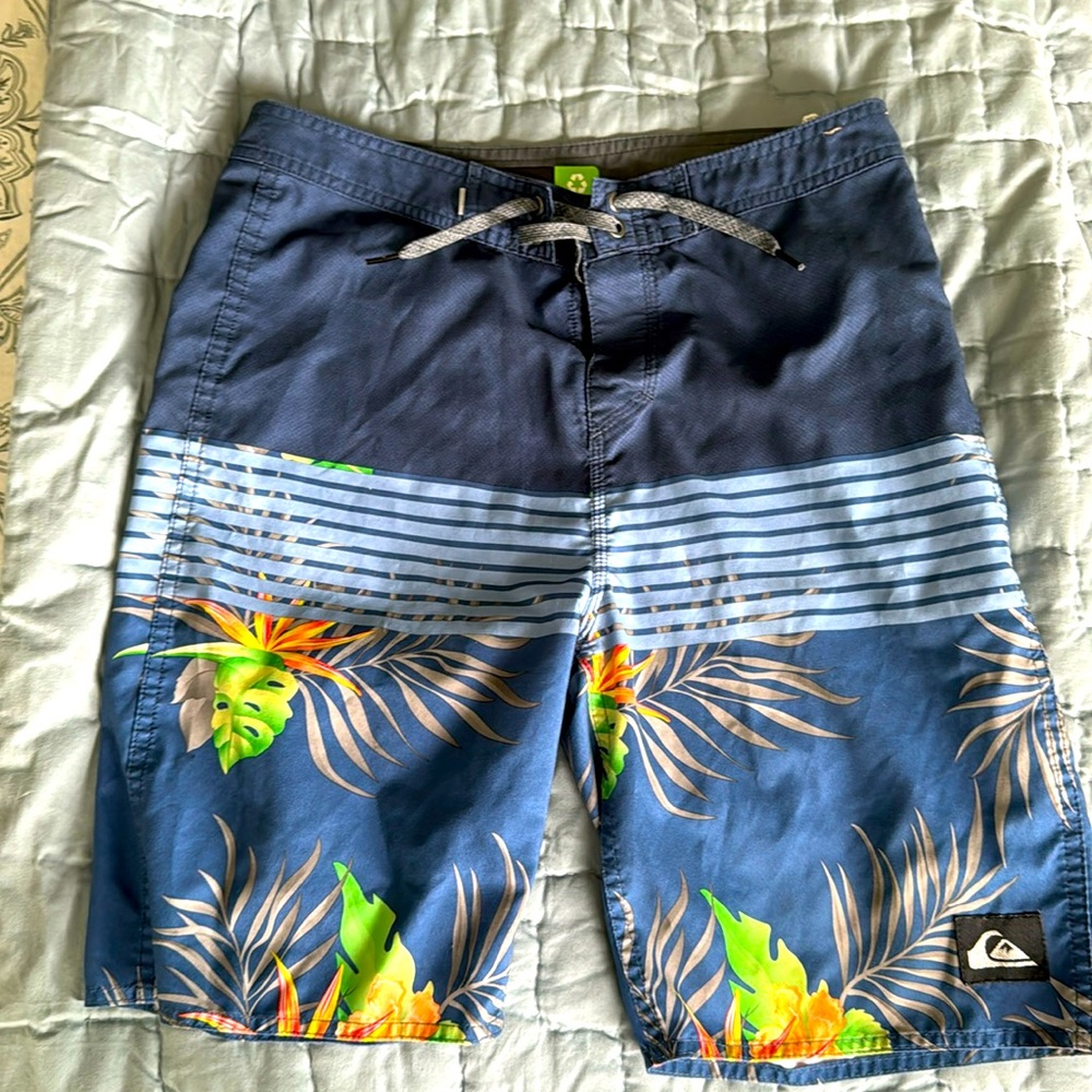 Quicksilver Board Swim Trunks Men Size 29 EUC